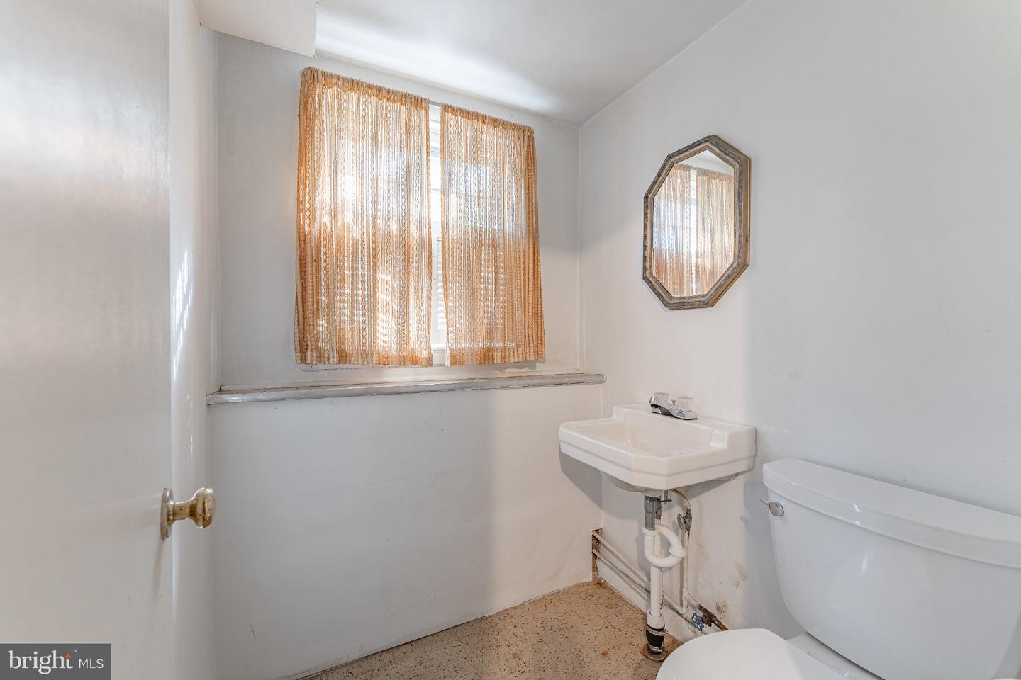 1304 Mary Jane Ln Property Photo 39