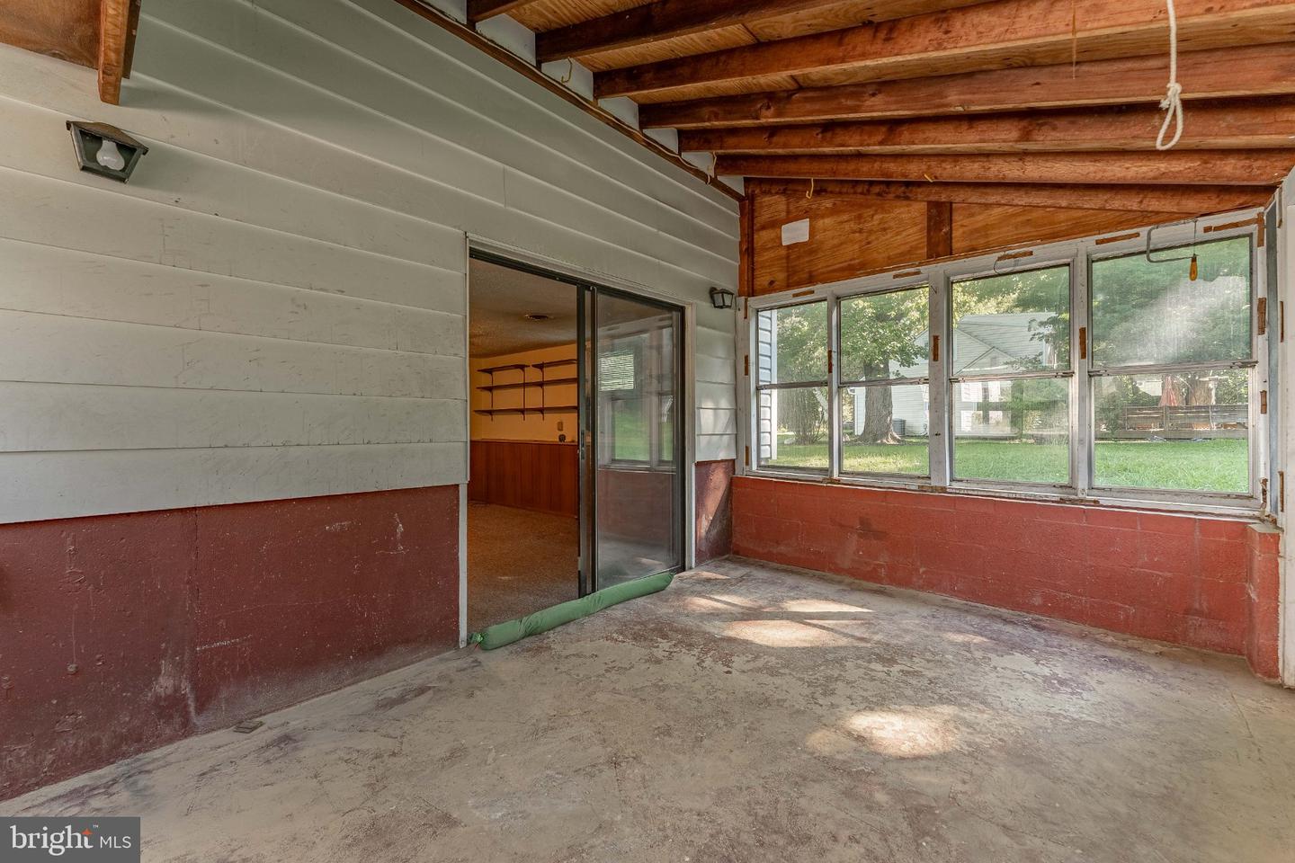 1304 Mary Jane Ln Property Photo 42