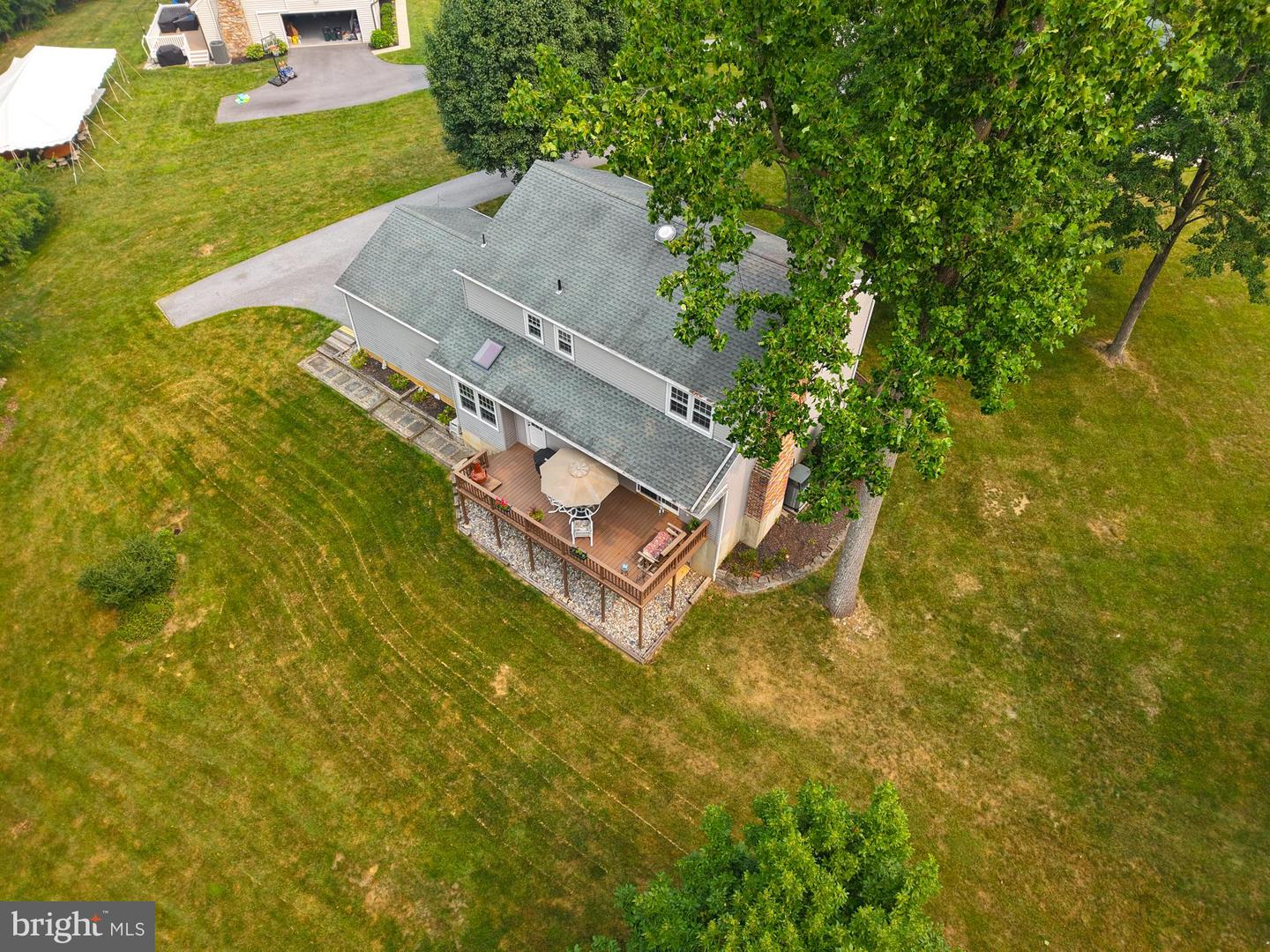 1466 Grove Ave Property Photo 6