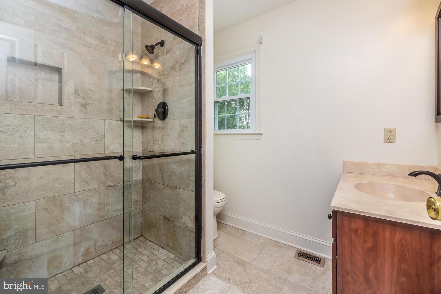 1466 Grove Ave Property Photo 43