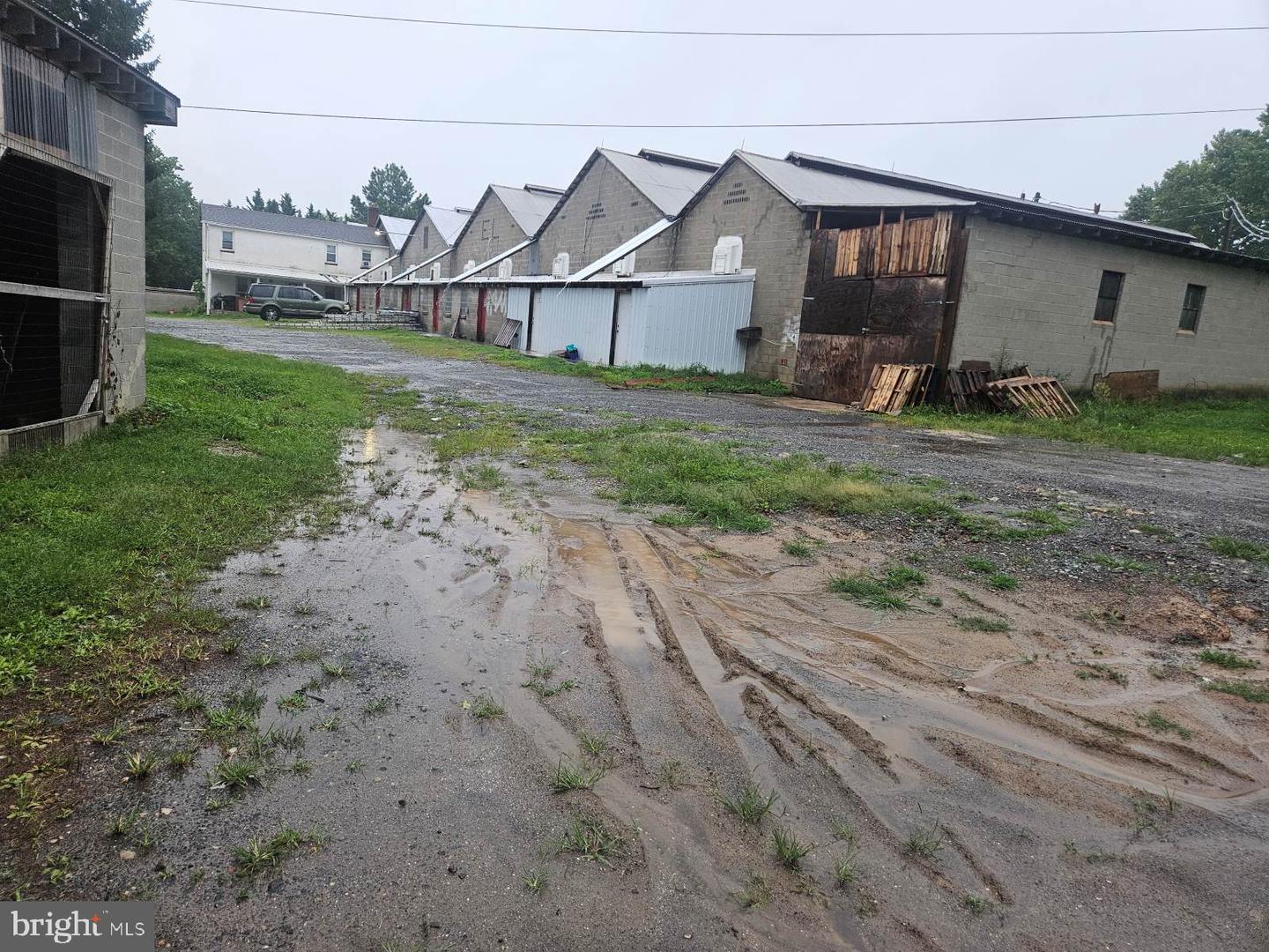 100 OLD LIMESTONE RD