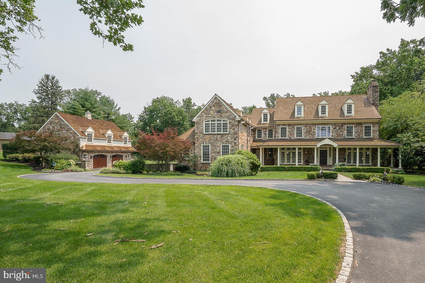 2048 BUTTONWOOD RD