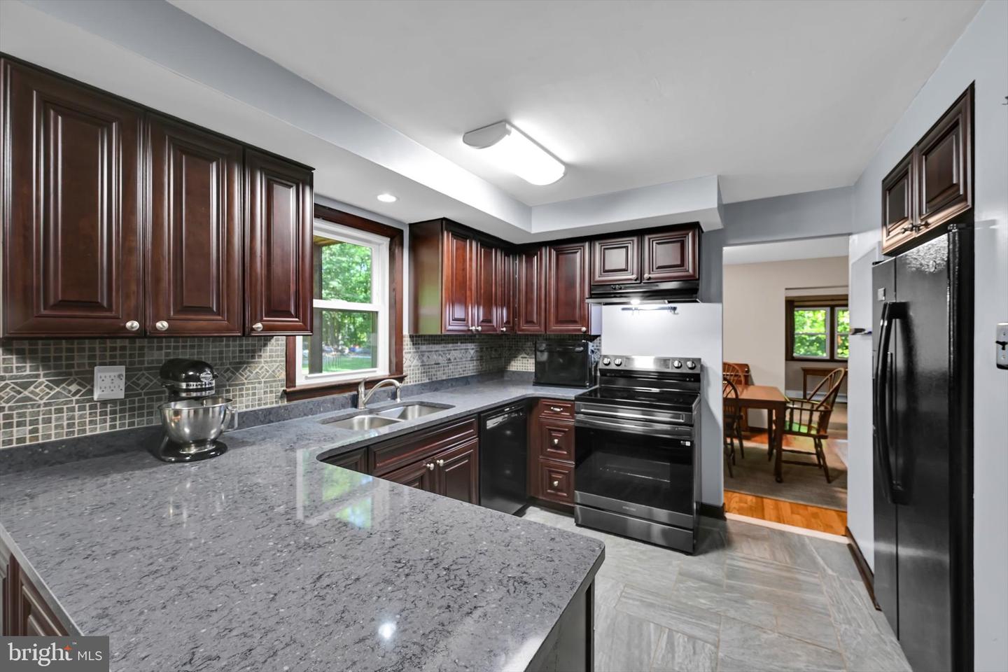 1392 Reservoir Rd Property Photo 25