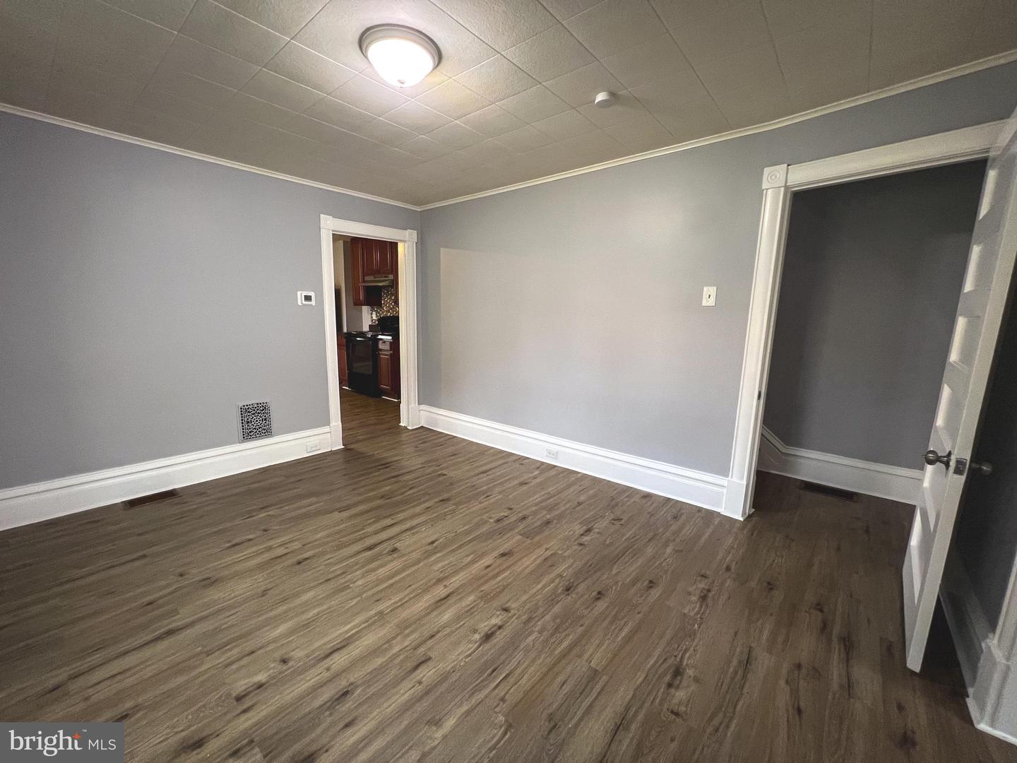 312 Charles St Property Photo 5