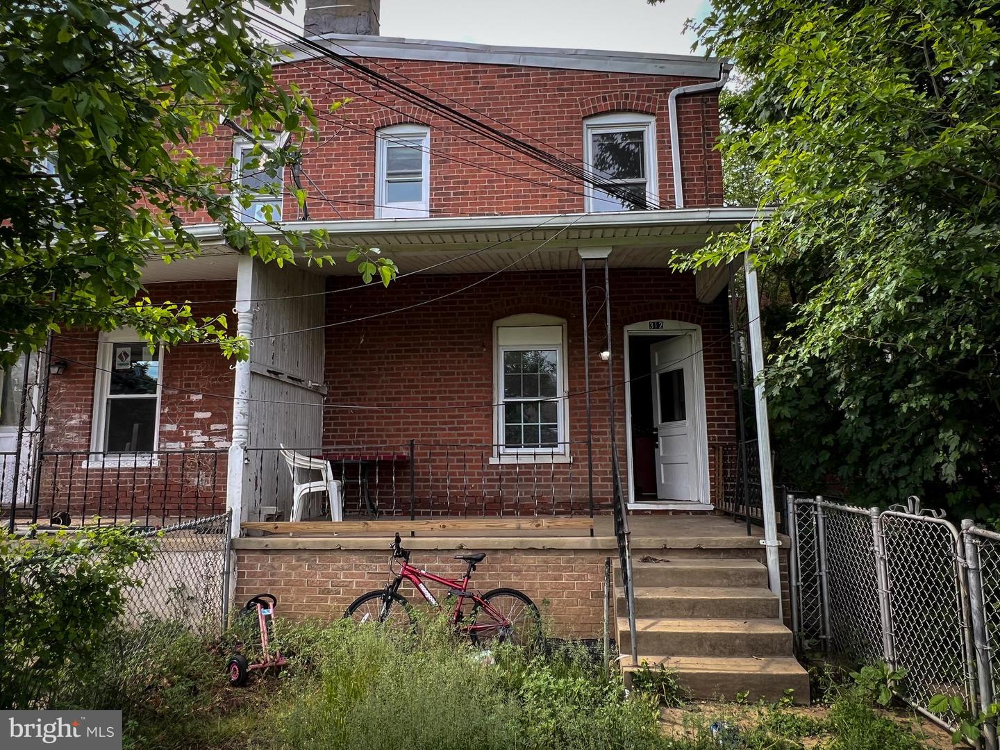 312 Charles St Property Photo 15