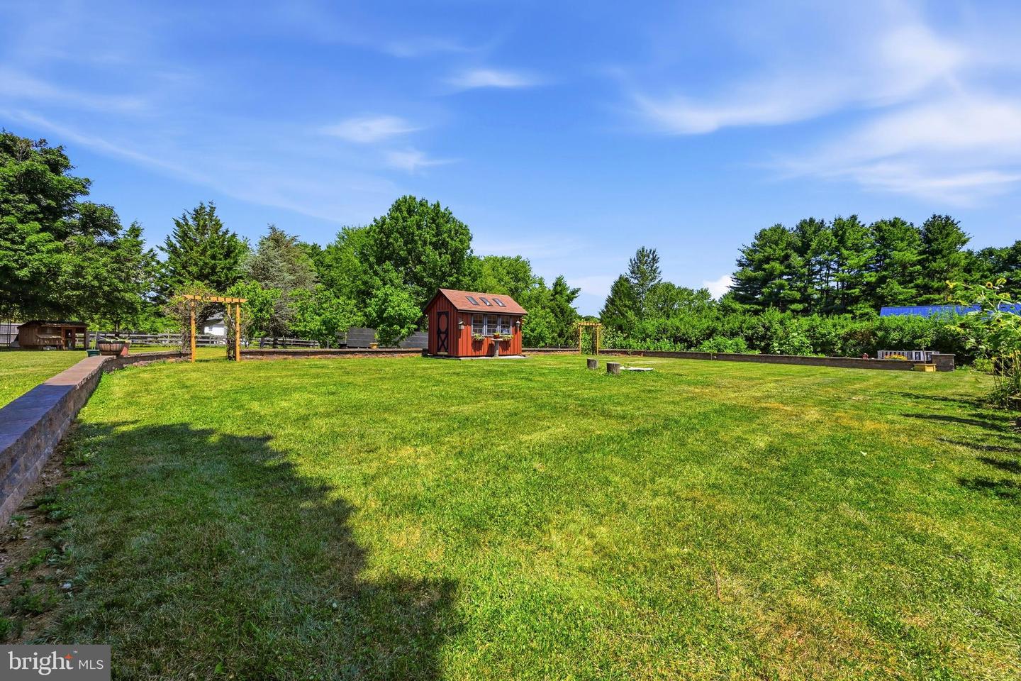 2 Quail Run Ln Property Photo 24