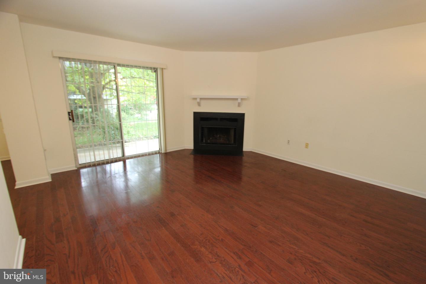 185 Valley Stream Cir Property Photo 4