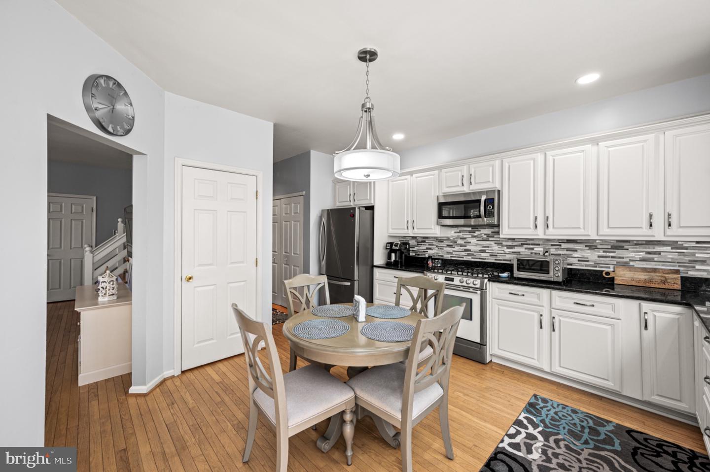 105 Longwood Ct Property Photo 8