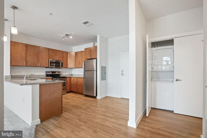 131 Bridge St #2230 Property Photo 17