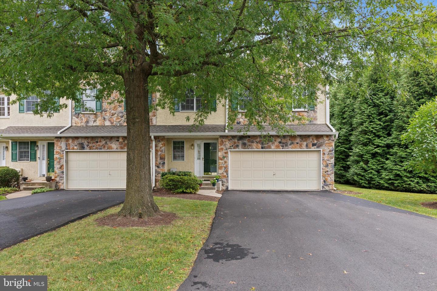 21 Kerry Ln Property Photo 1