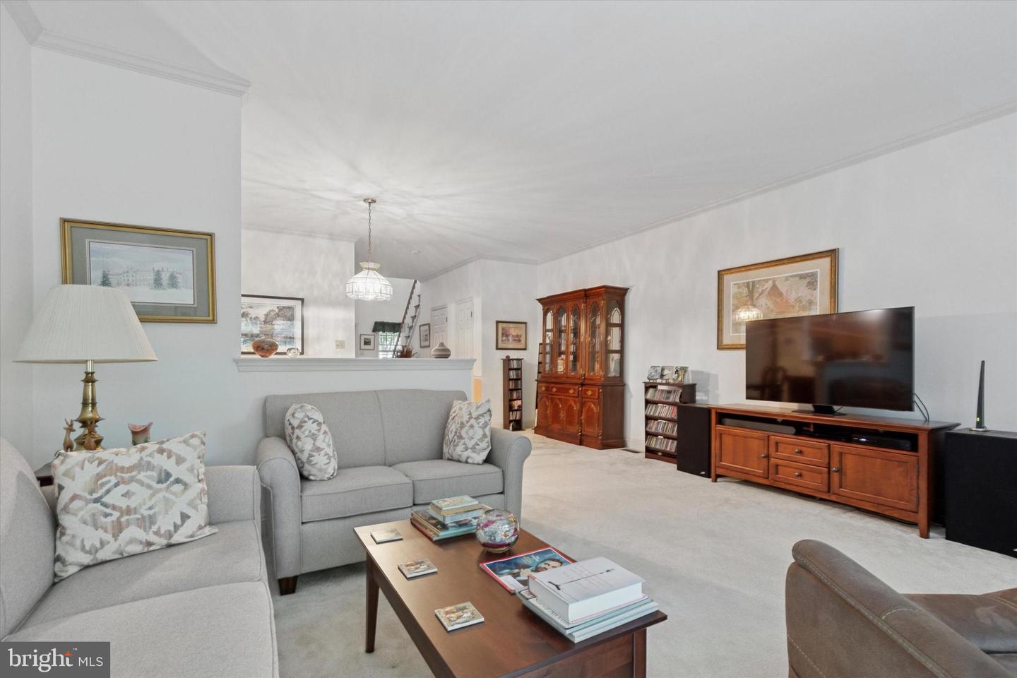 21 Kerry Ln Property Photo 6