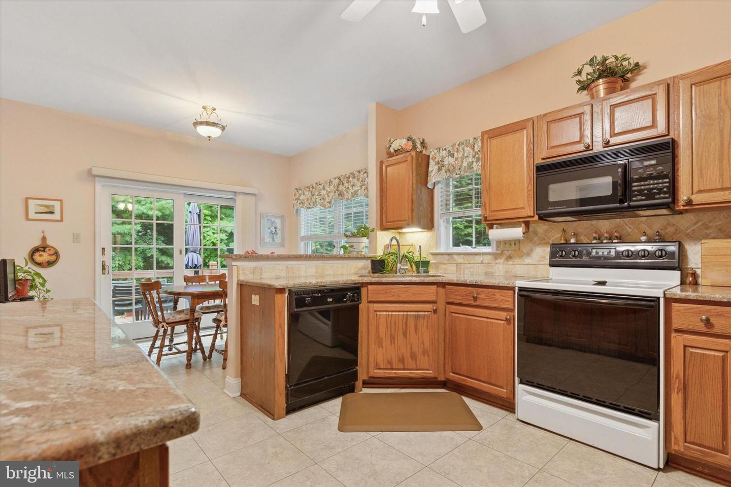 21 Kerry Ln Property Photo 8