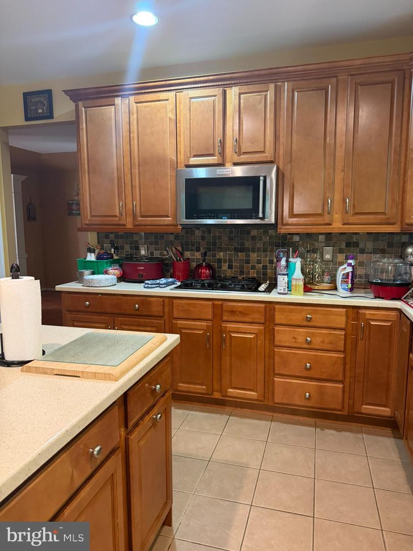2829 Westerham Rd Property Photo 8