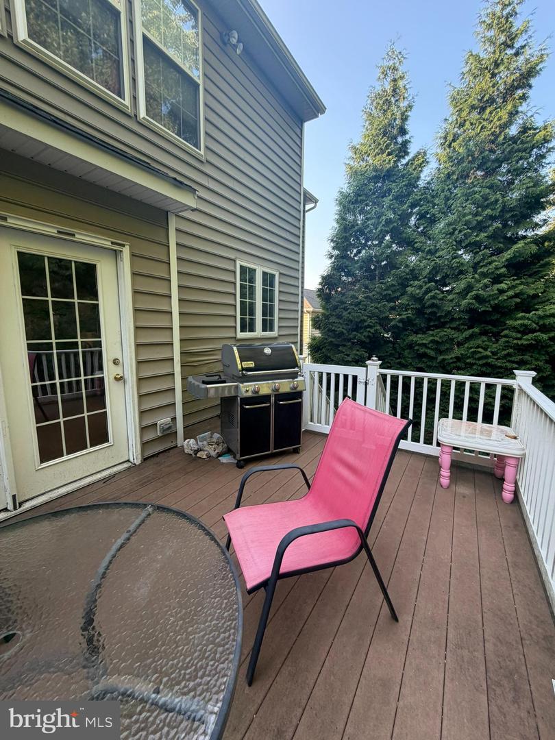2829 Westerham Rd Property Photo 23