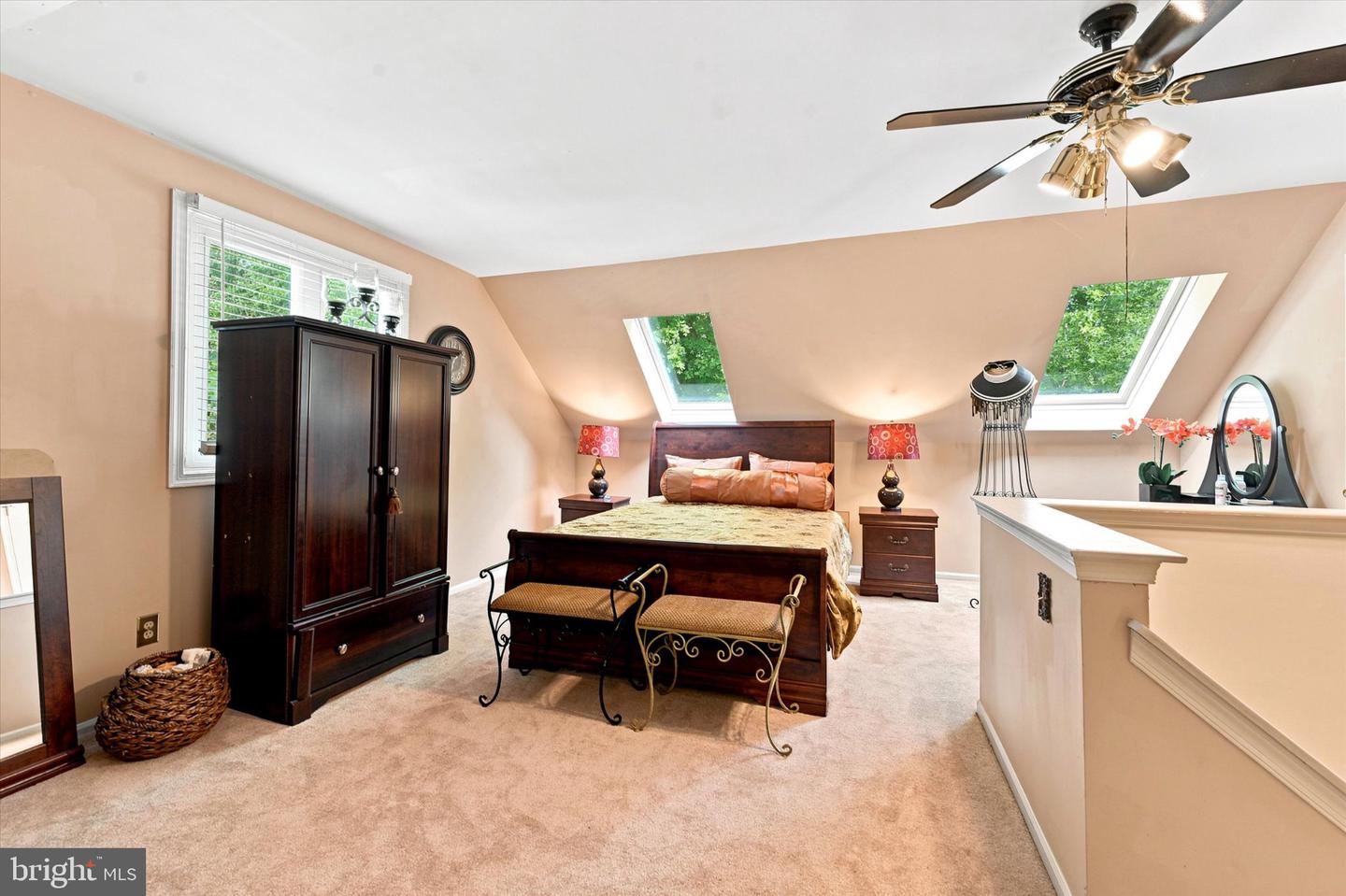 63 E Jonathan Ct Property Photo 23