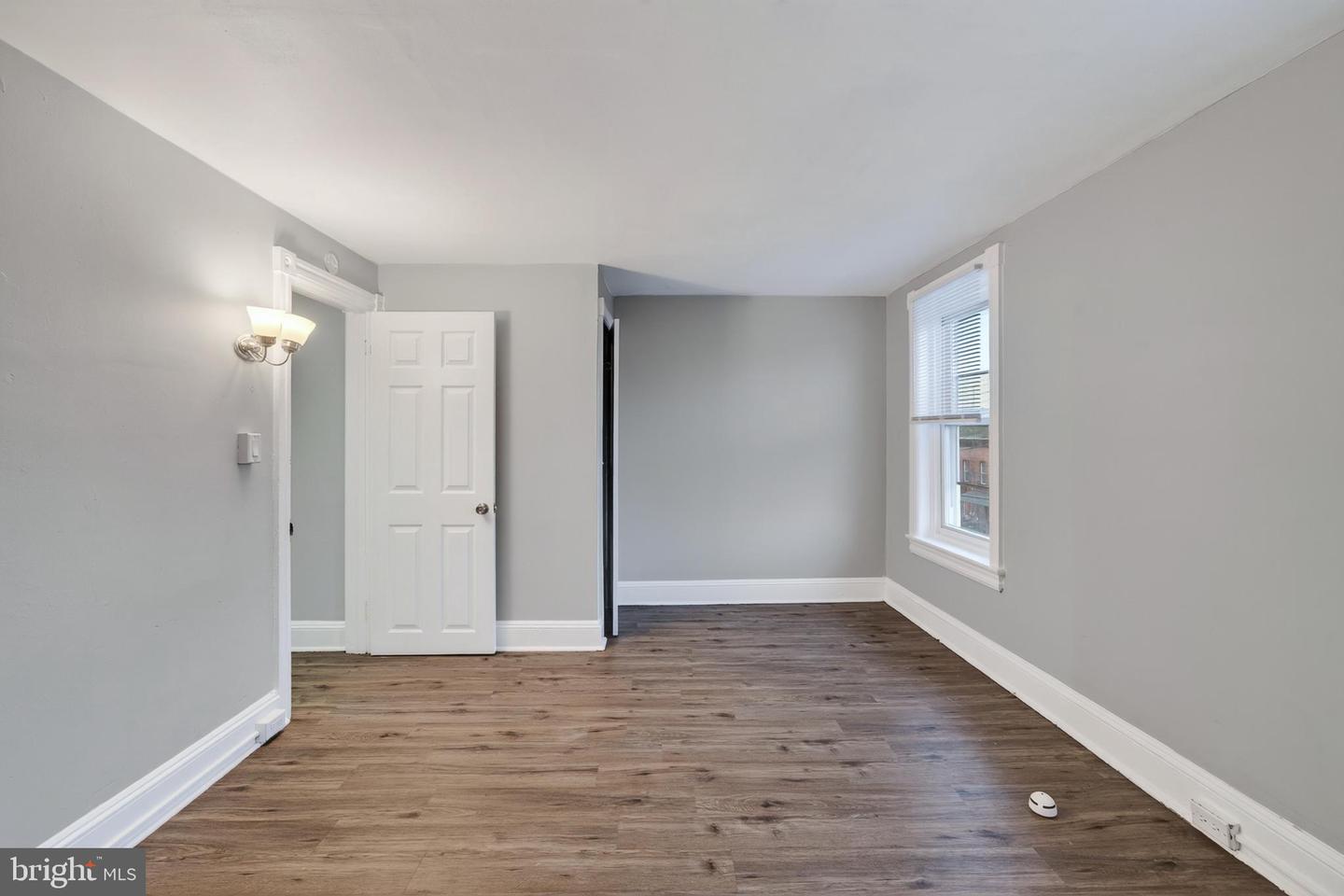 605 Coates St Property Photo 18
