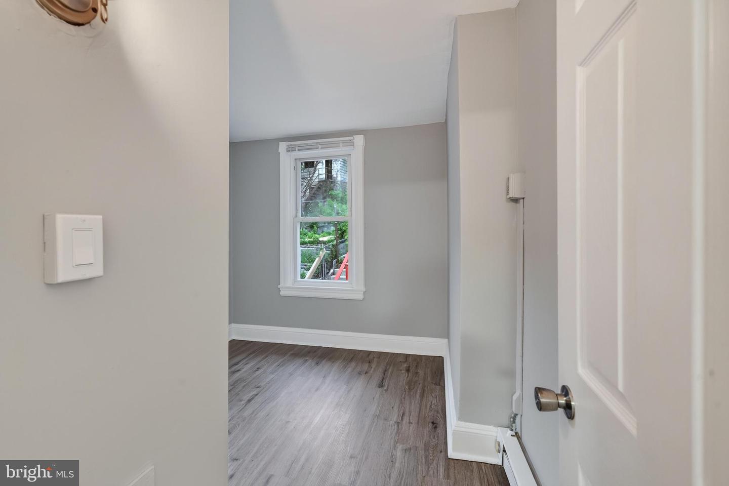 605 Coates St Property Photo 23