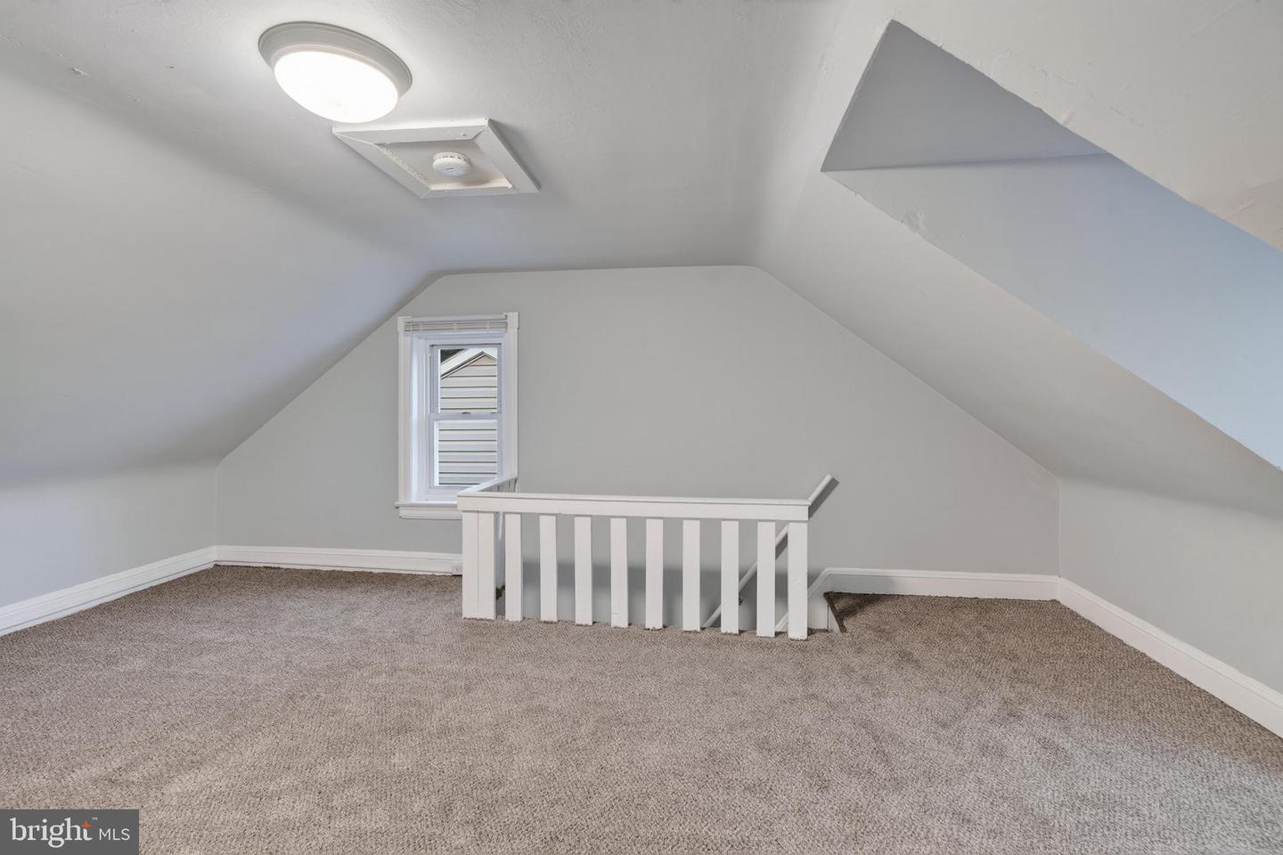 605 Coates St Property Photo 28
