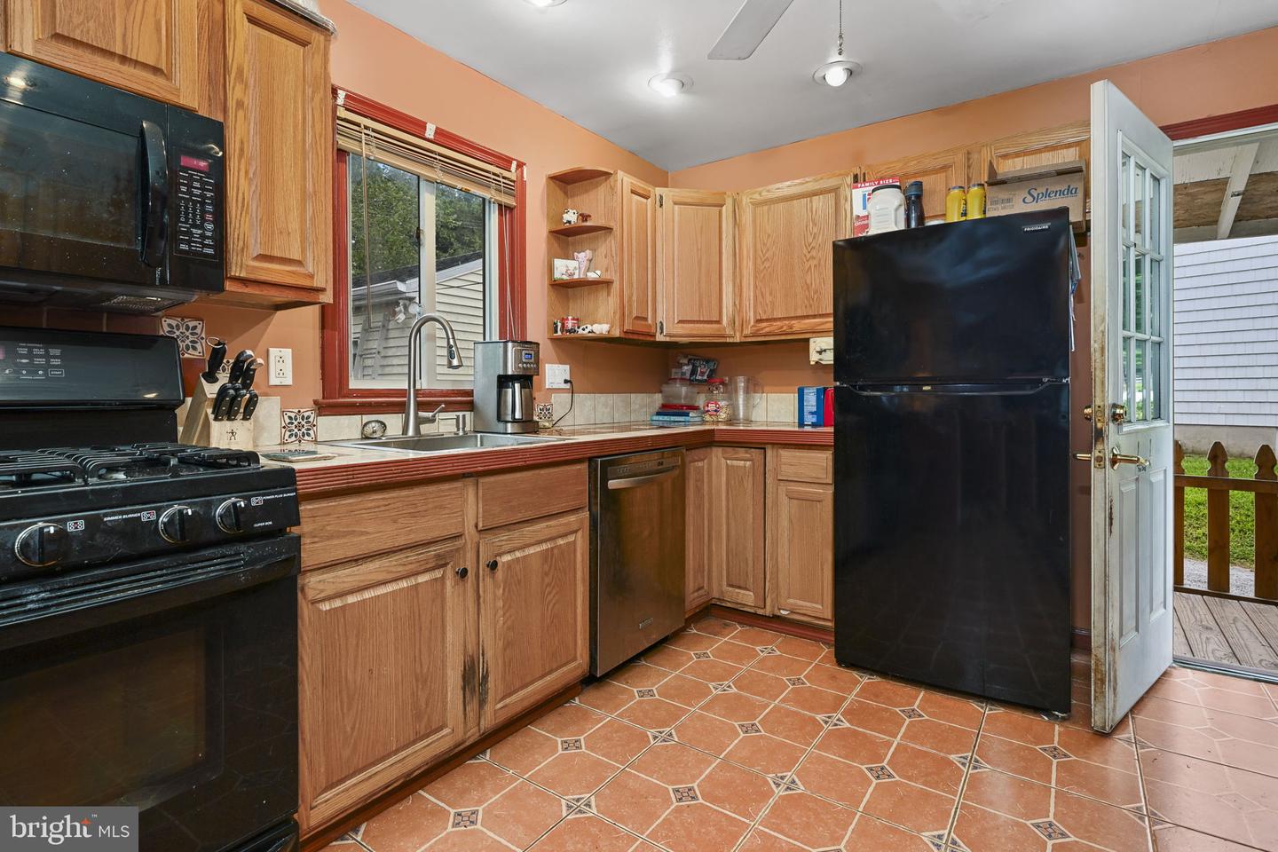 531 Kenview Ave Property Photo 5