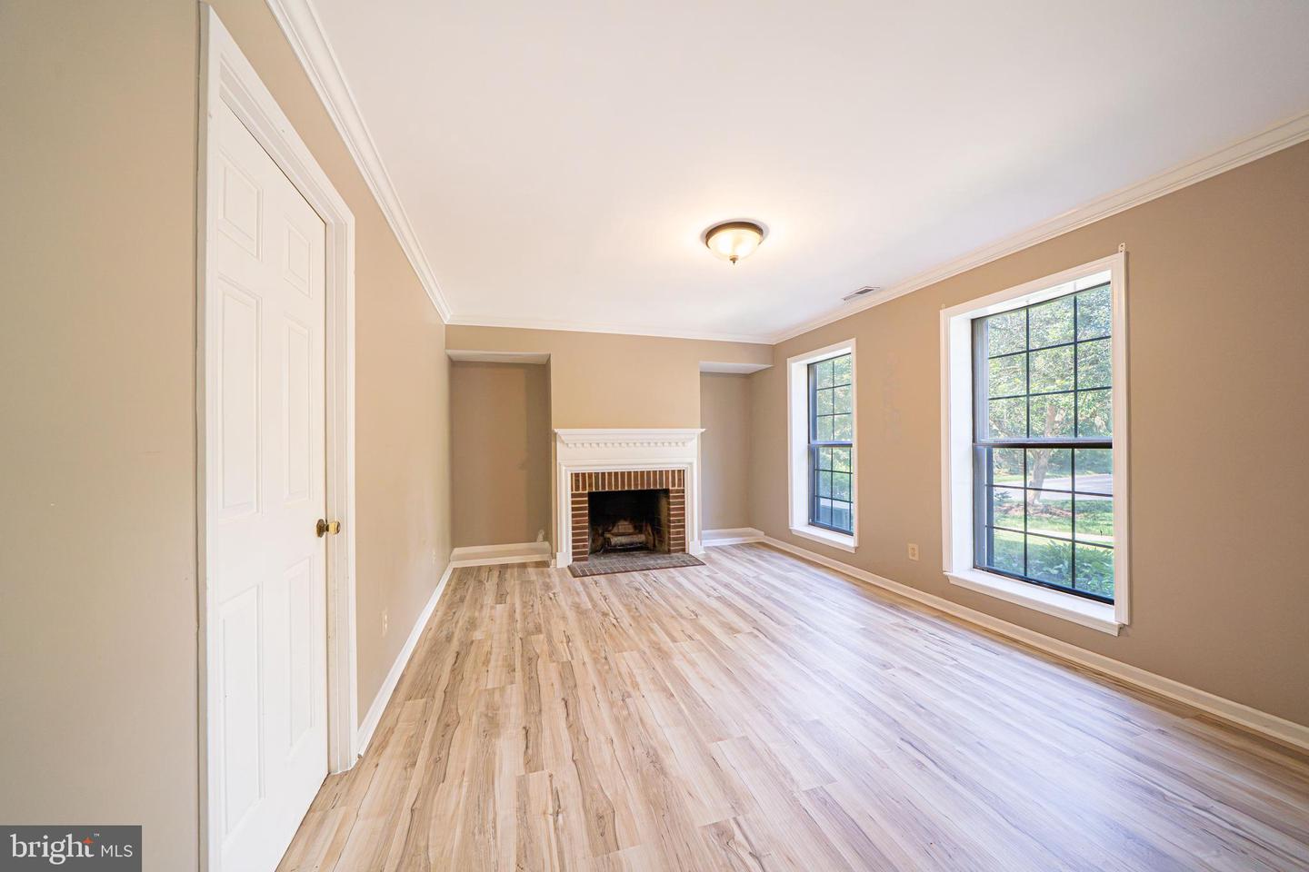 1404 Weatherstone Dr Property Photo 5
