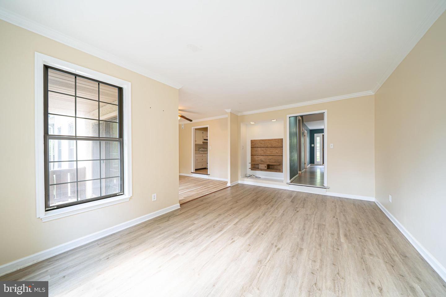 1404 Weatherstone Dr Property Photo 8