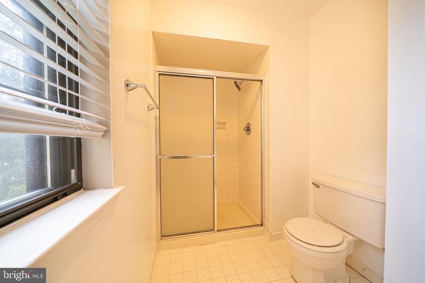 1404 Weatherstone Dr Property Photo 18