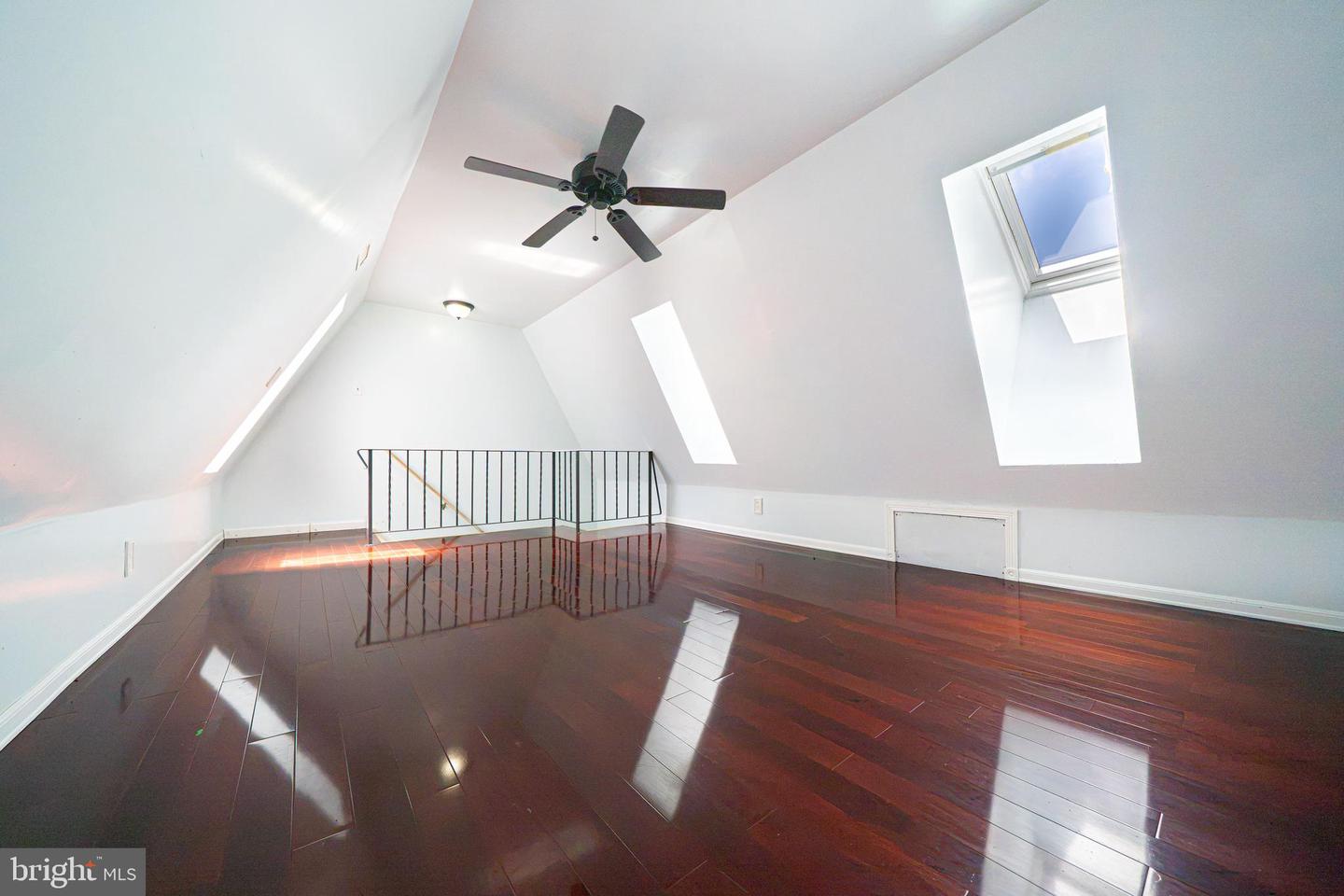 1404 Weatherstone Dr Property Photo 26
