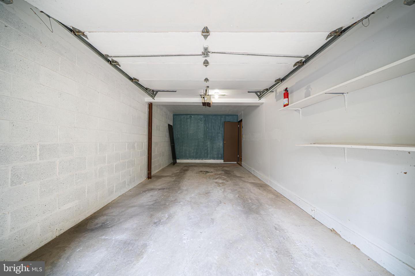 1404 Weatherstone Dr Property Photo 32