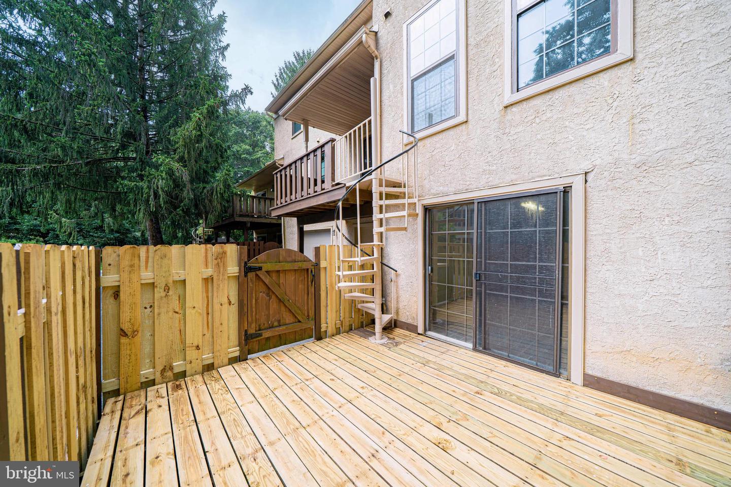 1404 Weatherstone Dr Property Photo 33