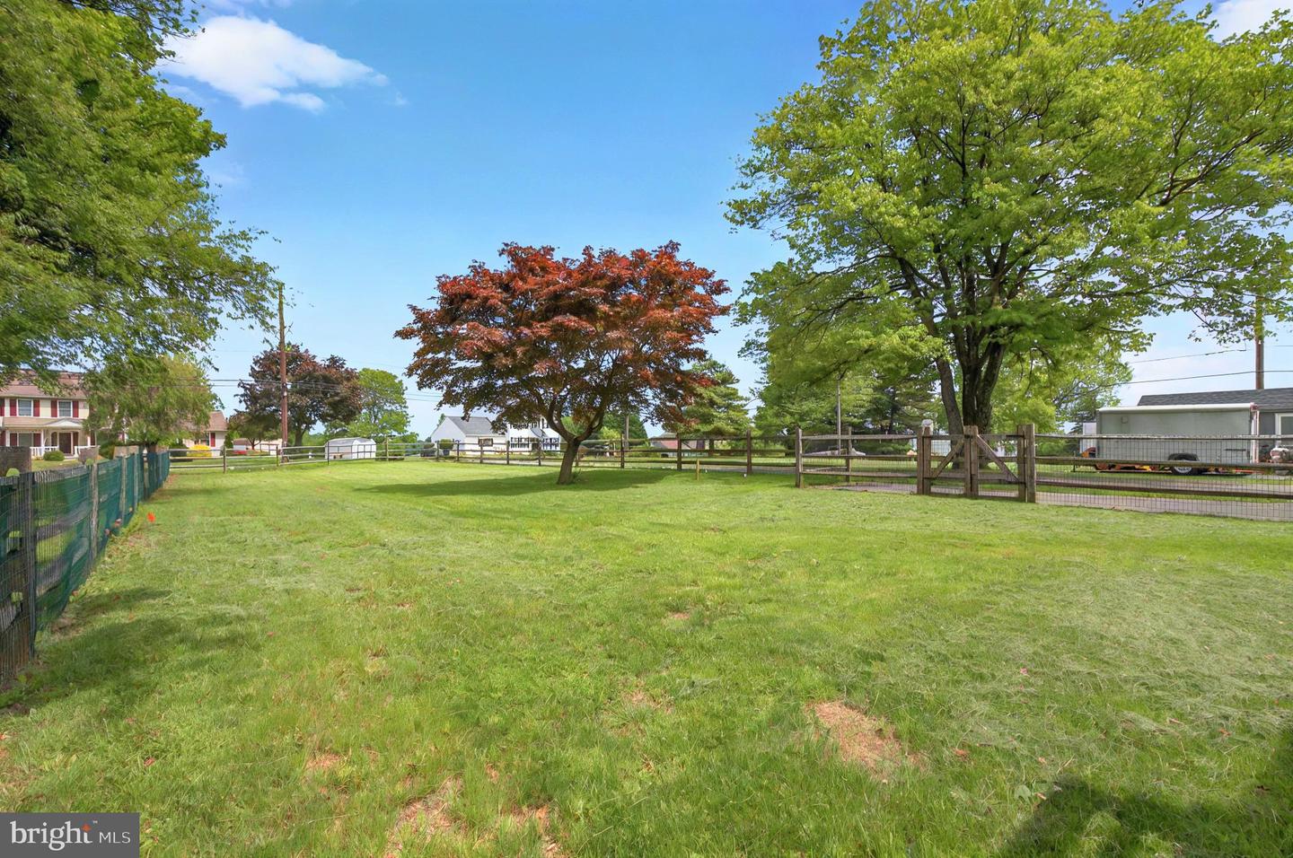 222 Old Racetrack Rd Property Photo 4