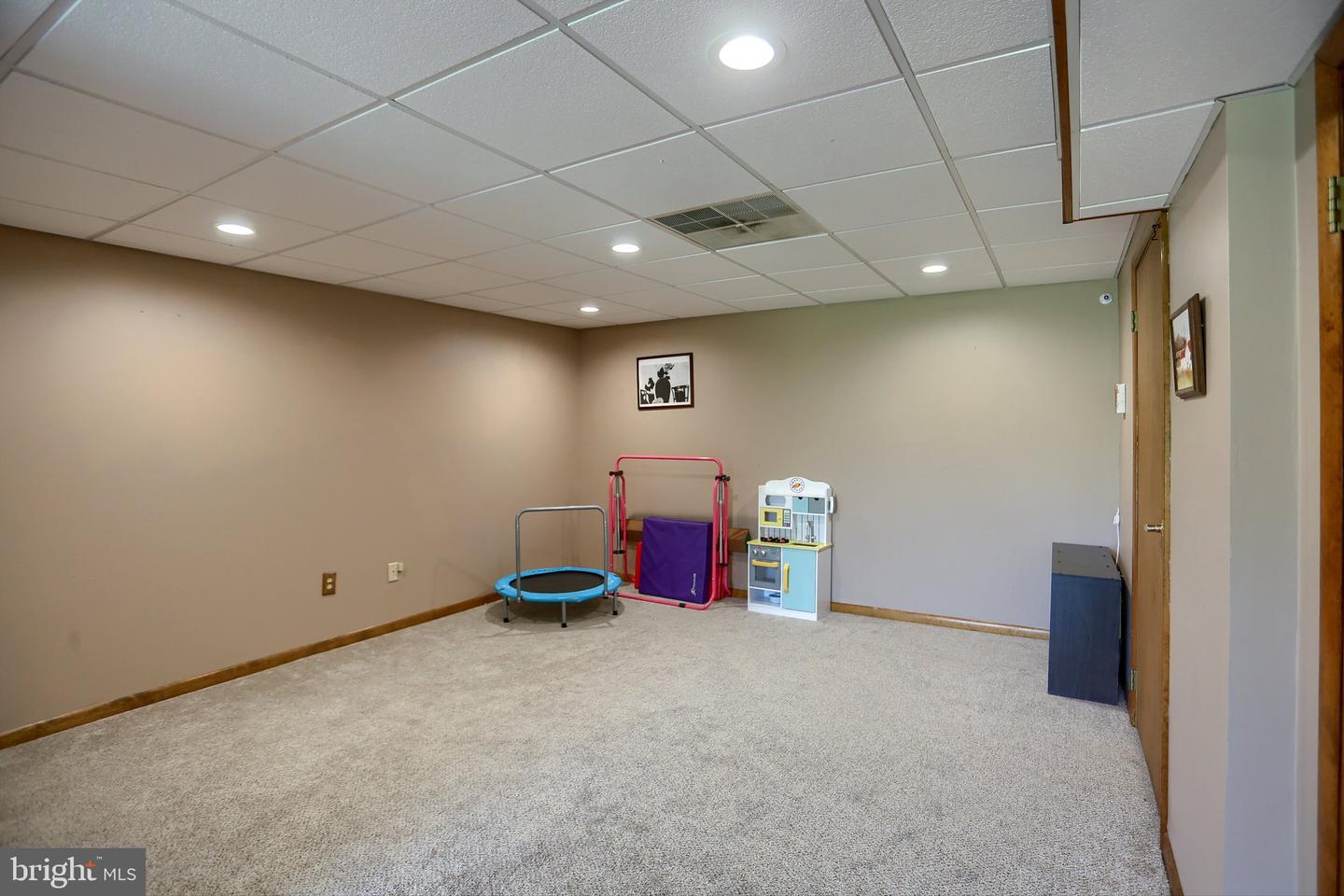 478 Devon Ct #449 Property Photo 34