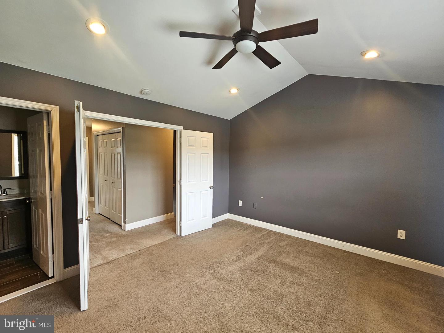 249 Thia Ct Property Photo 11