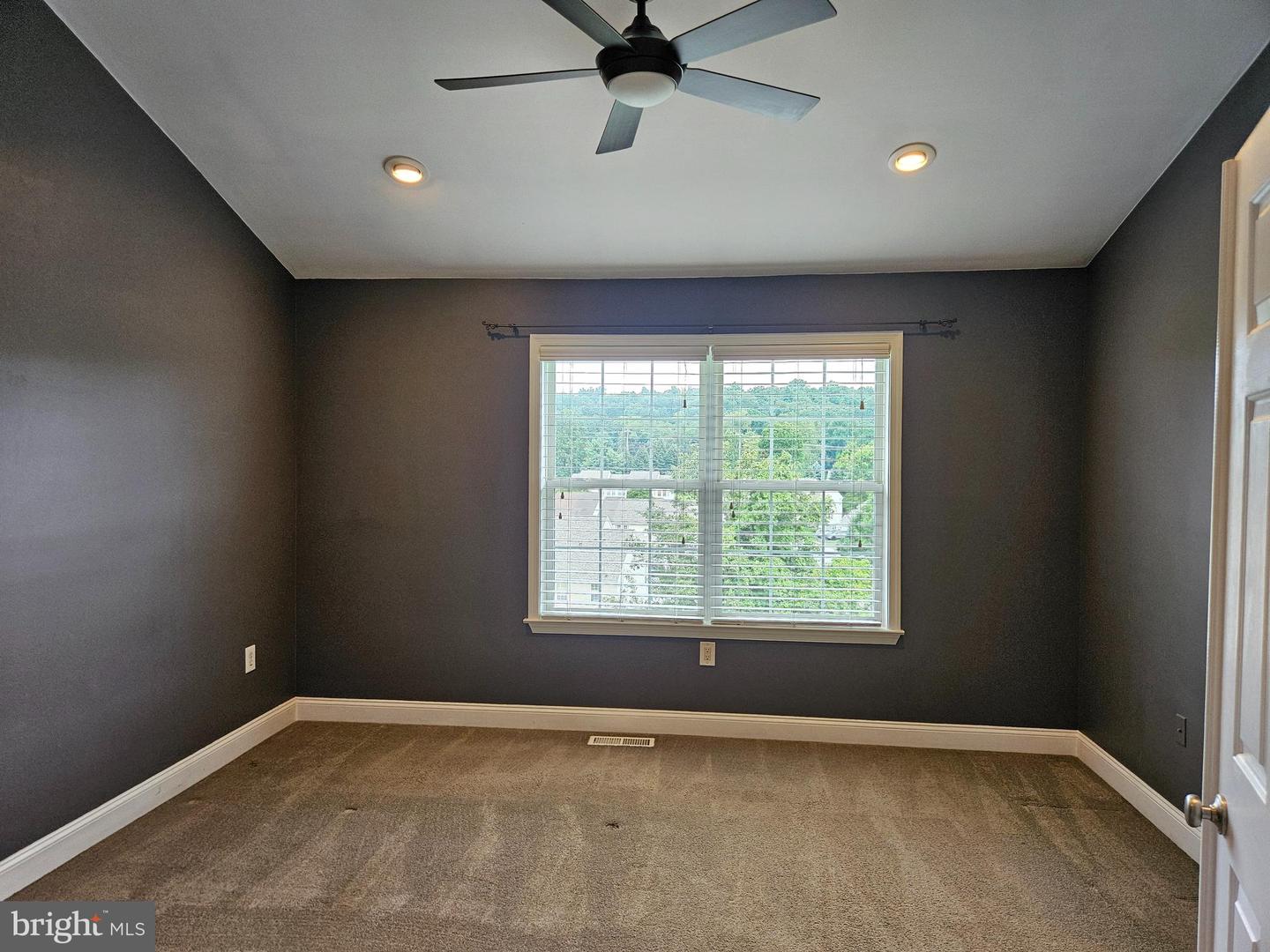 249 Thia Ct Property Photo 12
