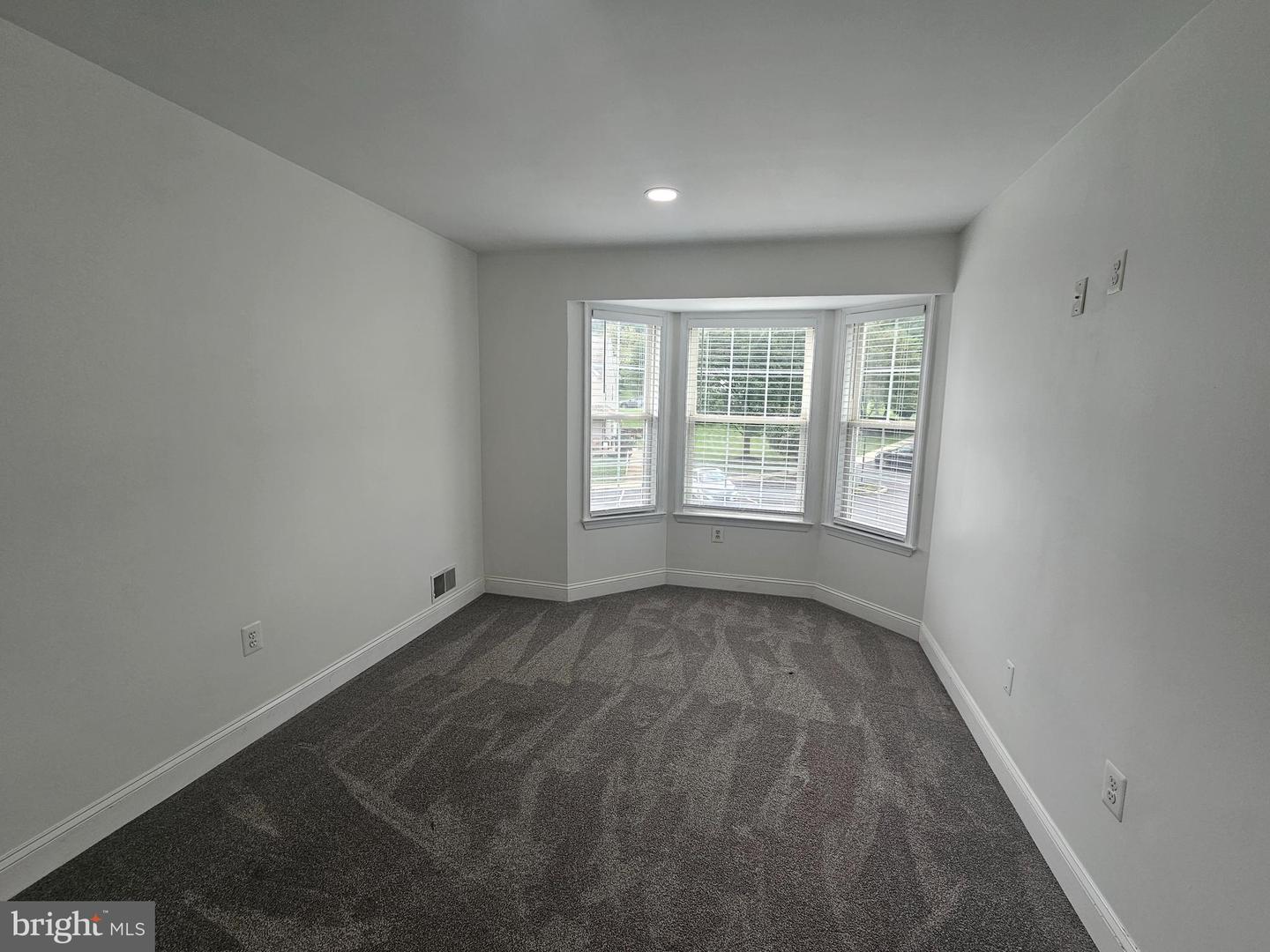 249 Thia Ct Property Photo 14