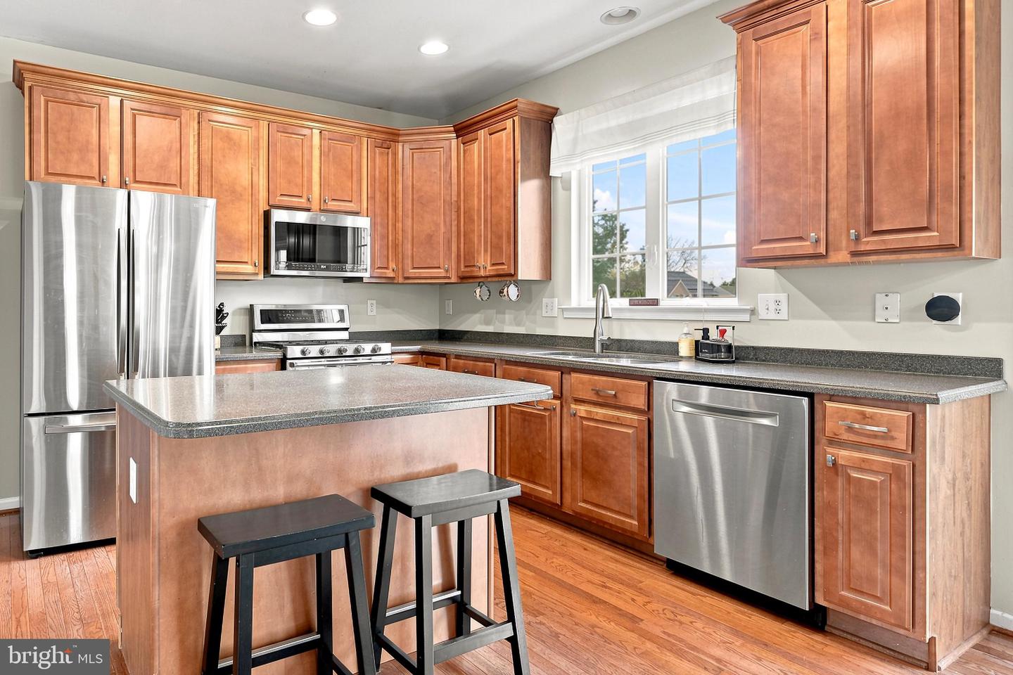 1304 Northumberland Rd Property Photo 9