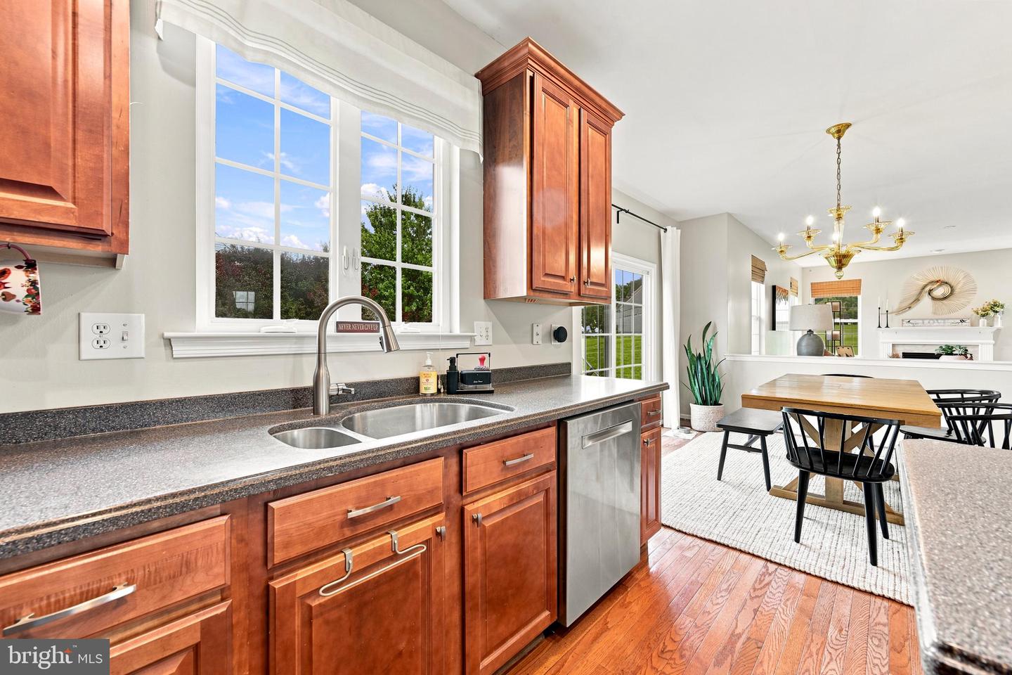 1304 Northumberland Rd Property Photo 10