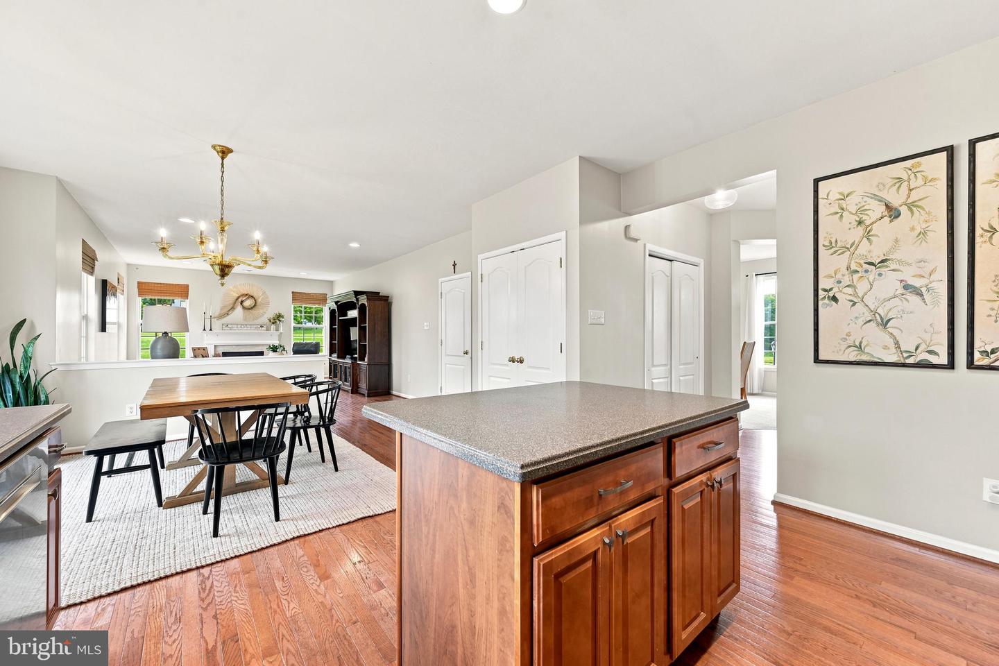 1304 Northumberland Rd Property Photo 11