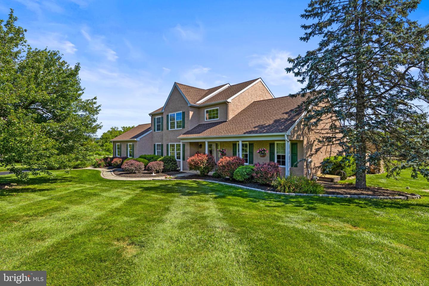 6 E Hunter Creek Ln Property Photo 4
