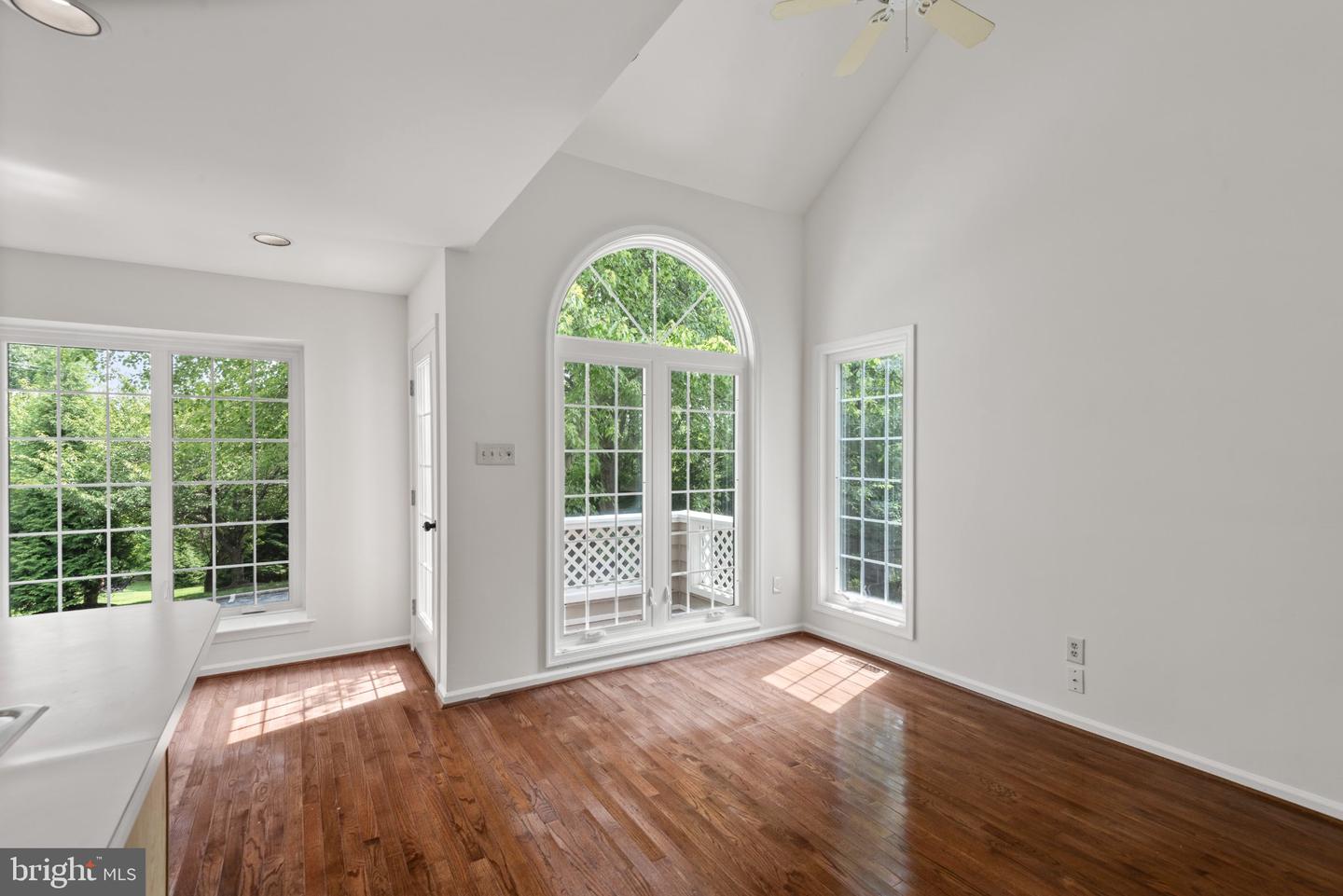 53 Cabot Dr Property Photo 12