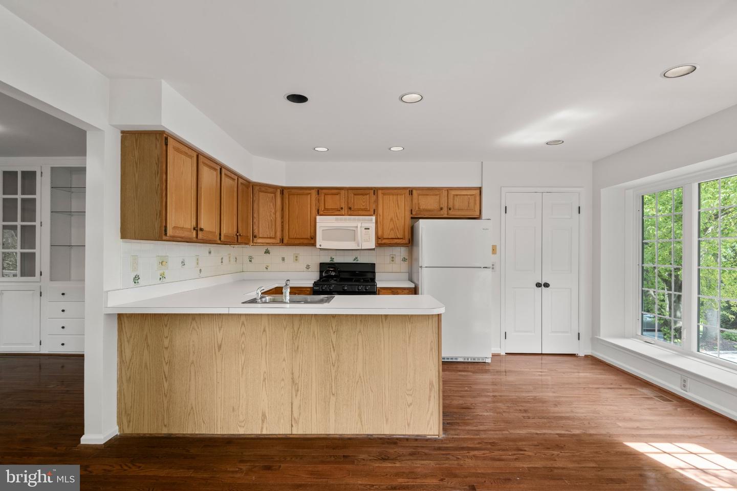 53 Cabot Dr Property Photo 15
