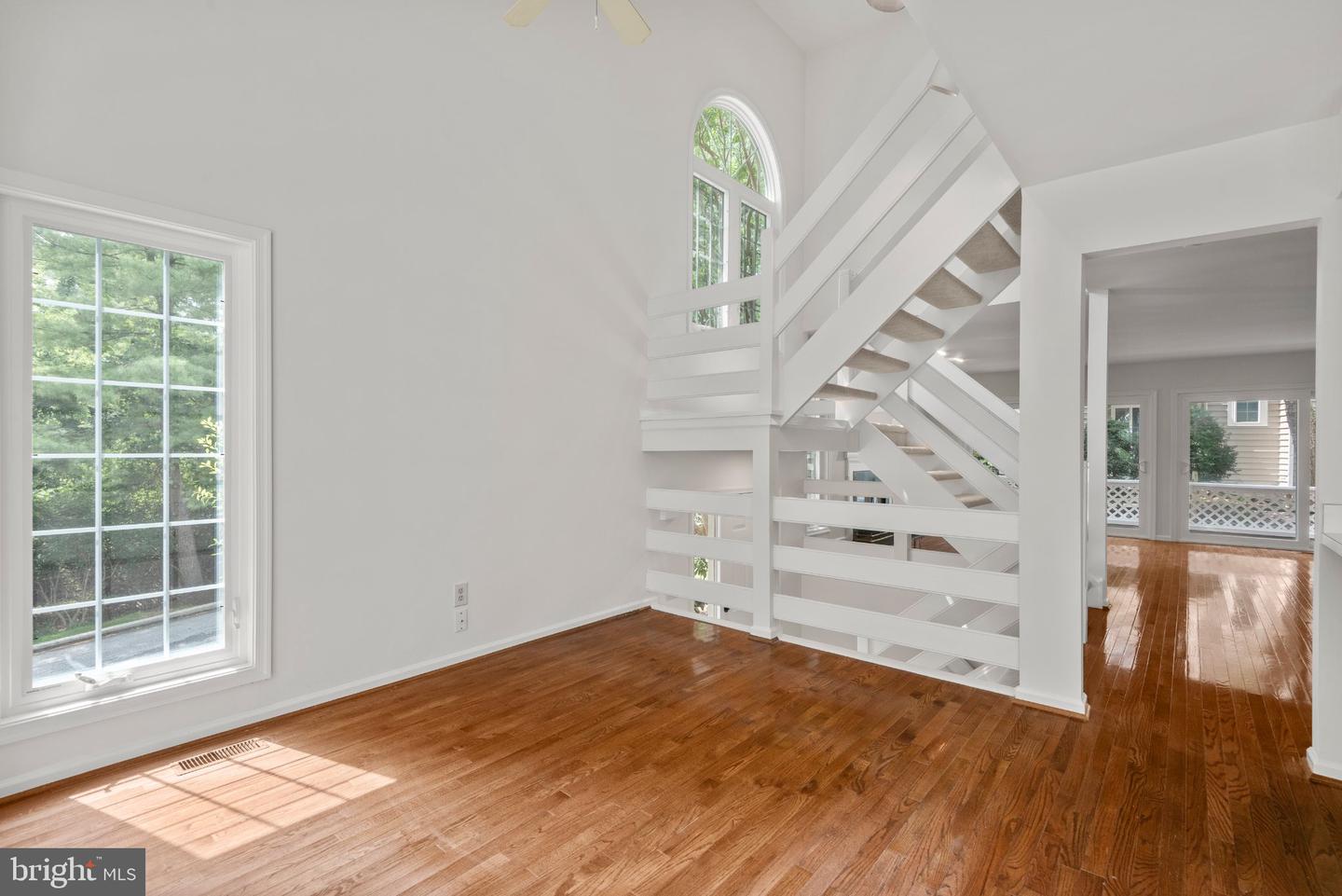 53 Cabot Dr Property Photo 16