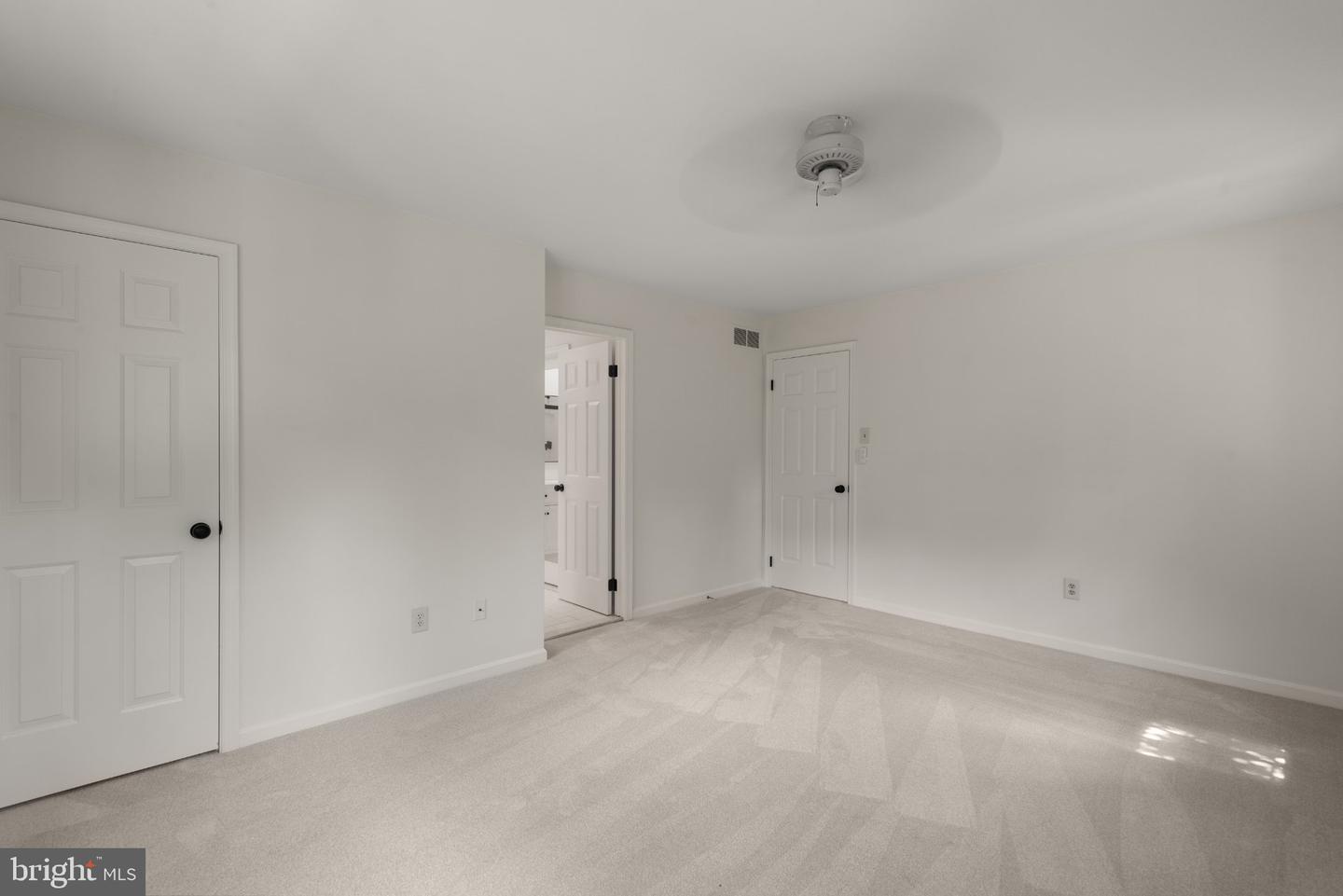 53 Cabot Dr Property Photo 25