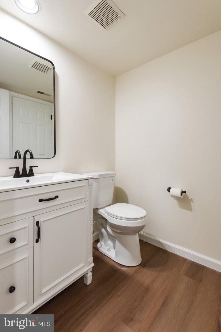 53 Cabot Dr Property Photo 30