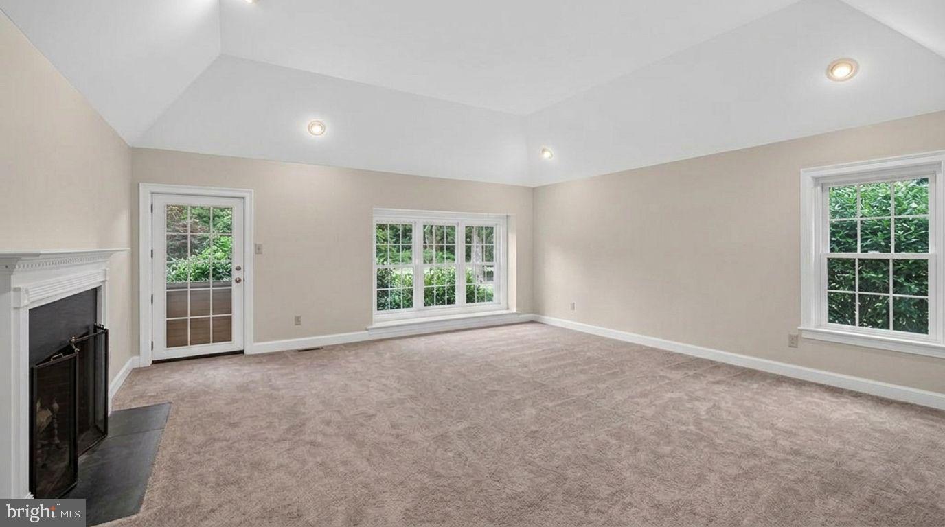 2 Steeplechase Ln Property Photo 36