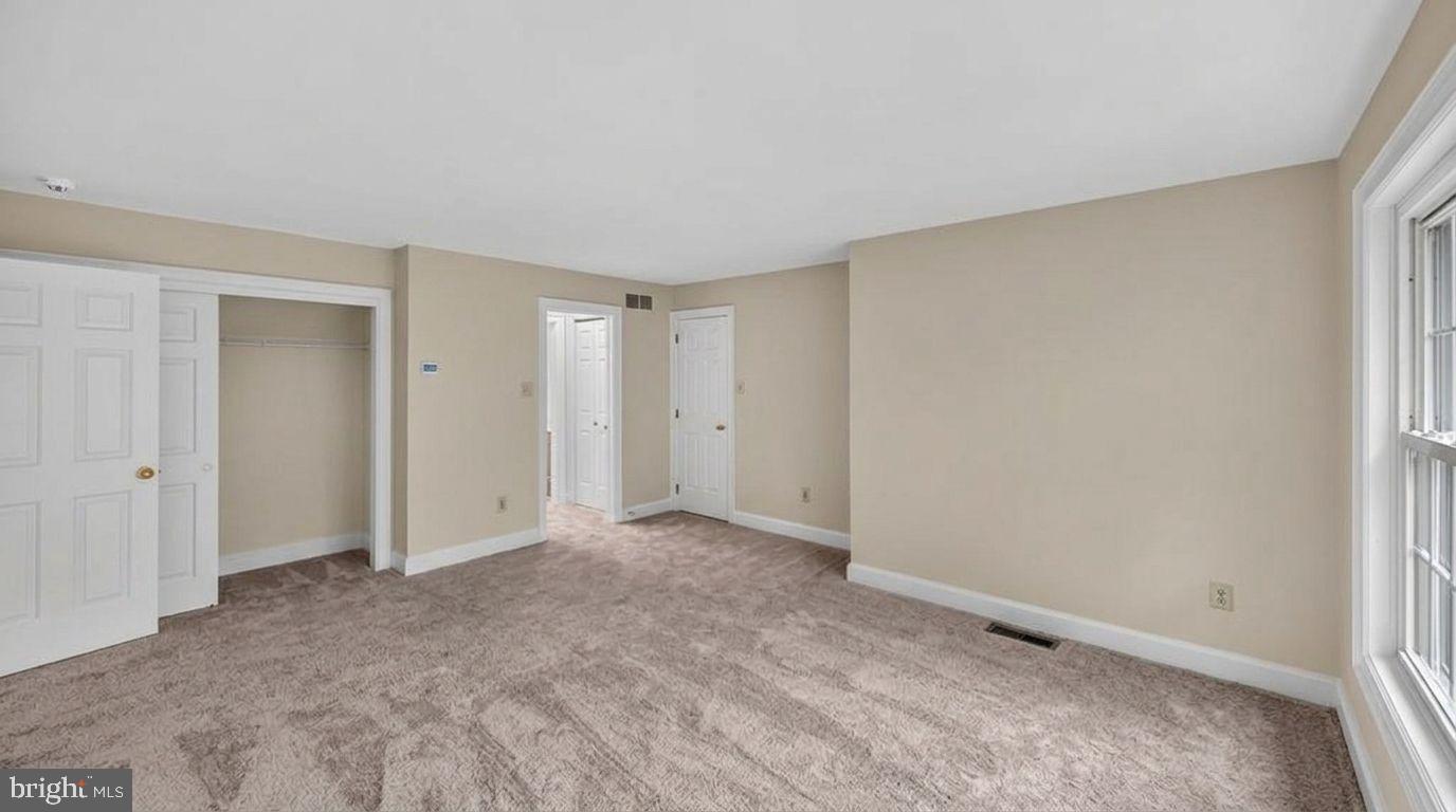 2 Steeplechase Ln Property Photo 47