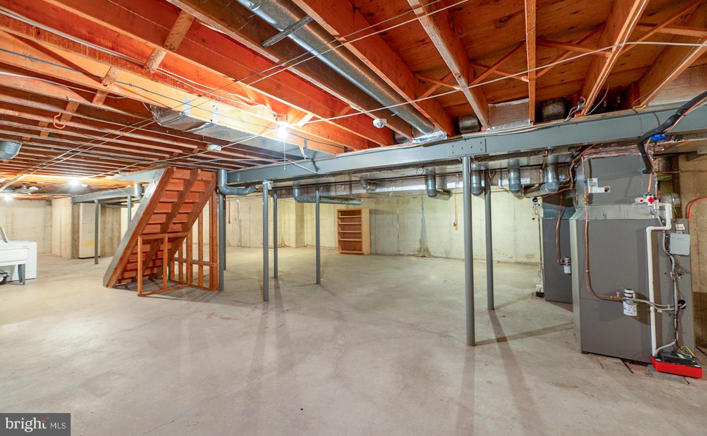 2 Steeplechase Ln Property Photo 51