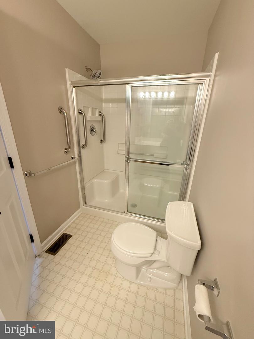 246 Roosevelt Ave Property Photo 13