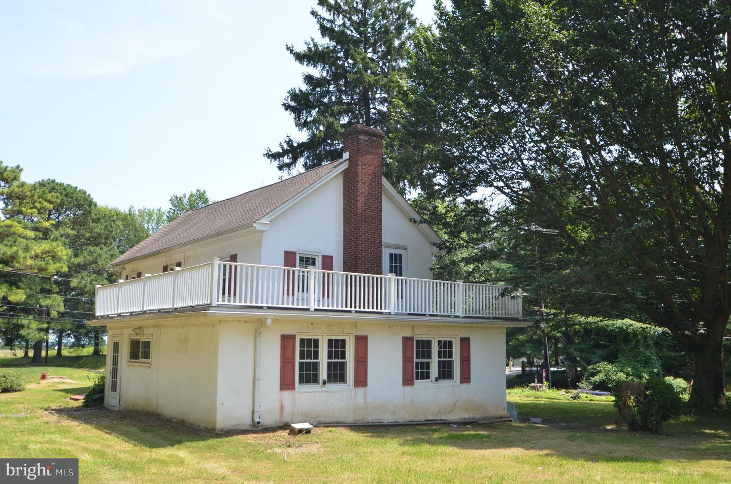 470 Rosehill Rd Property Photo 2
