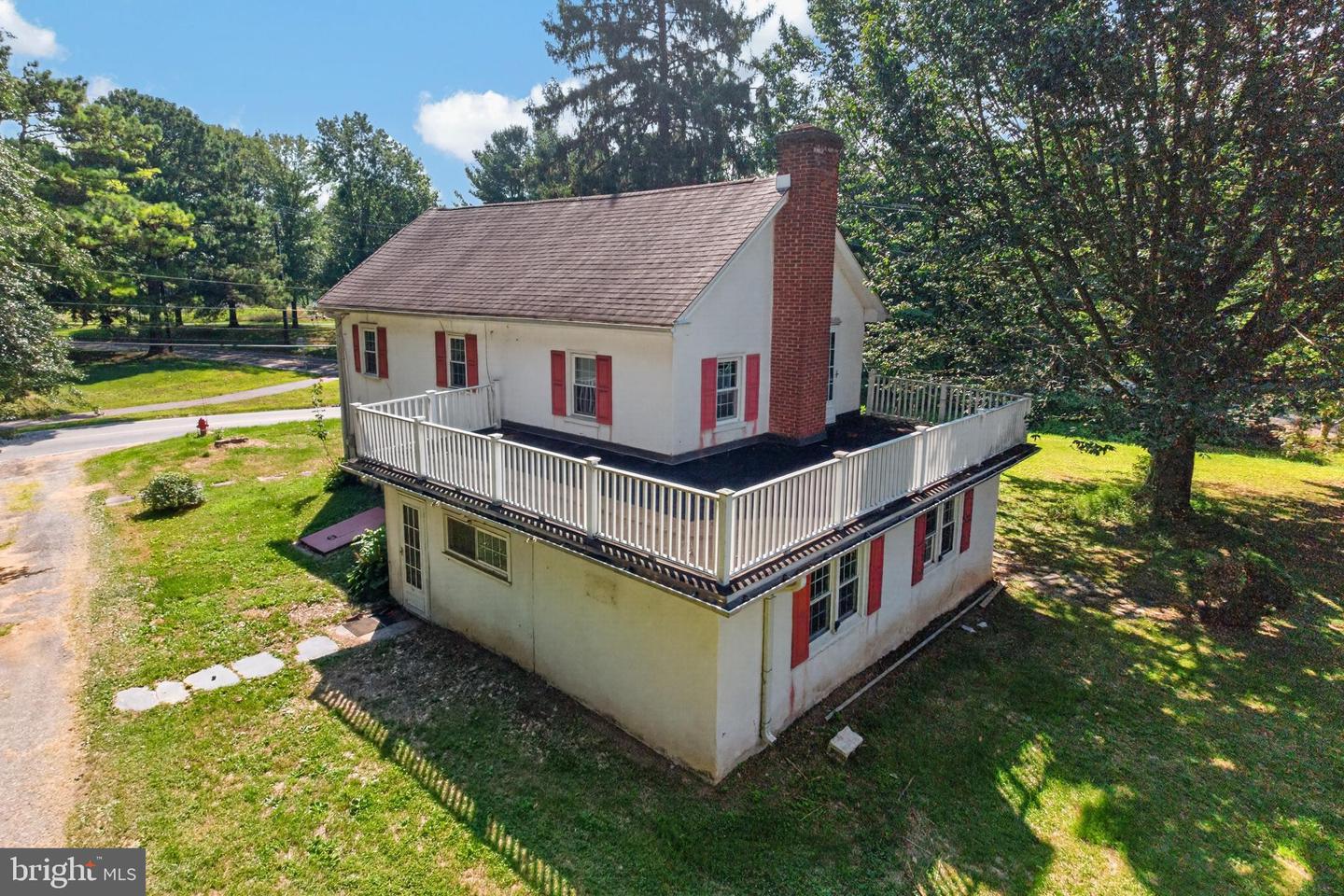 470 Rosehill Rd Property Photo 4