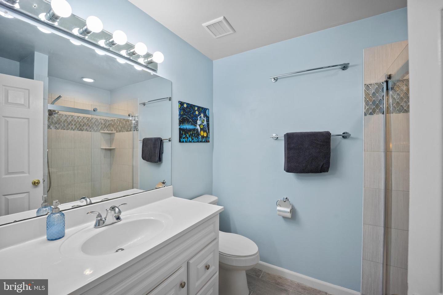 1133 Washington Pl #33 Property Photo 10